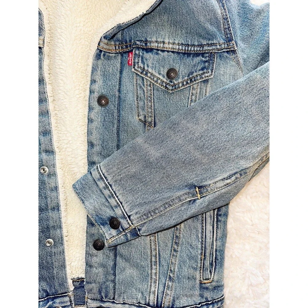 Levi's sherpa jacket
